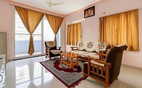 Yashwithaa Homestay Tirupati - New Hill View Apartments With Balcony, Ac, Wifi, Tv